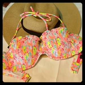 NWT Victoria's Secret Swim bikini bra top